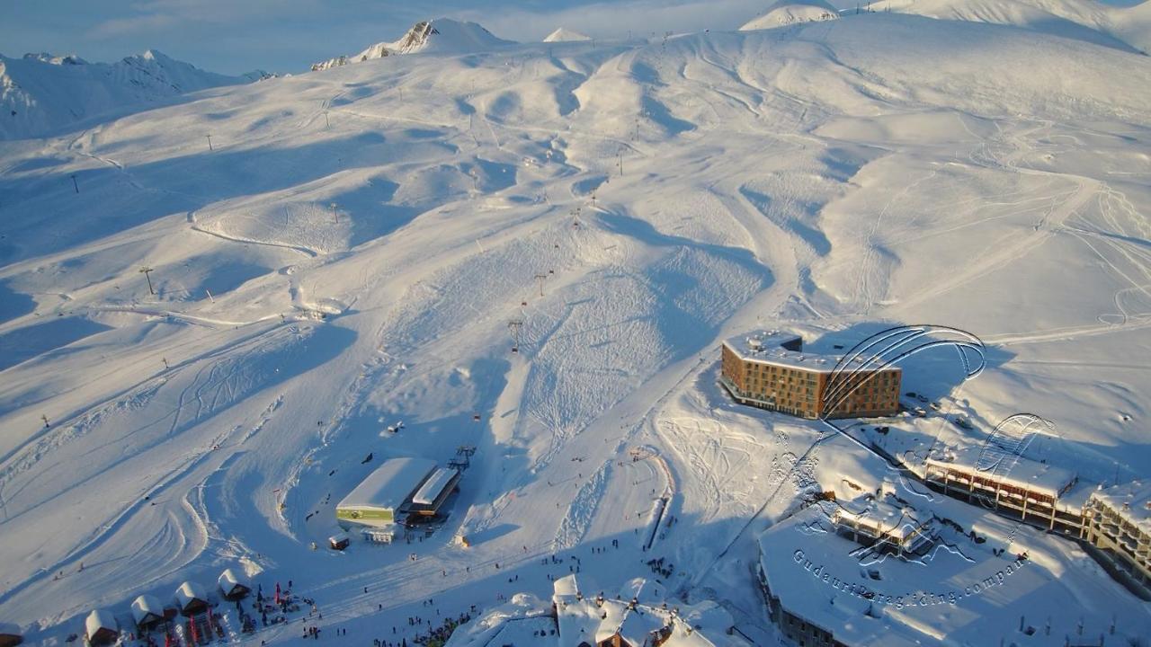 Hostel Near Ski Lift غودوري المظهر الخارجي الصورة